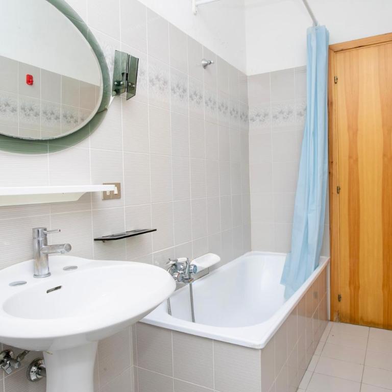S075 - Sirolo, bilocale con giardino e garage in centro - Appartamento con 1 Camera da Letto - 13