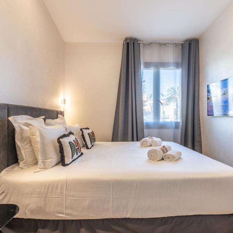 Bliss Triplex - Hyper Centre - Sauna - BBQ - Jacuzzi - LRACANNES - Six-Bedroom Premium Apartment with Sauna and Jacuzzi and Barbecue - 23