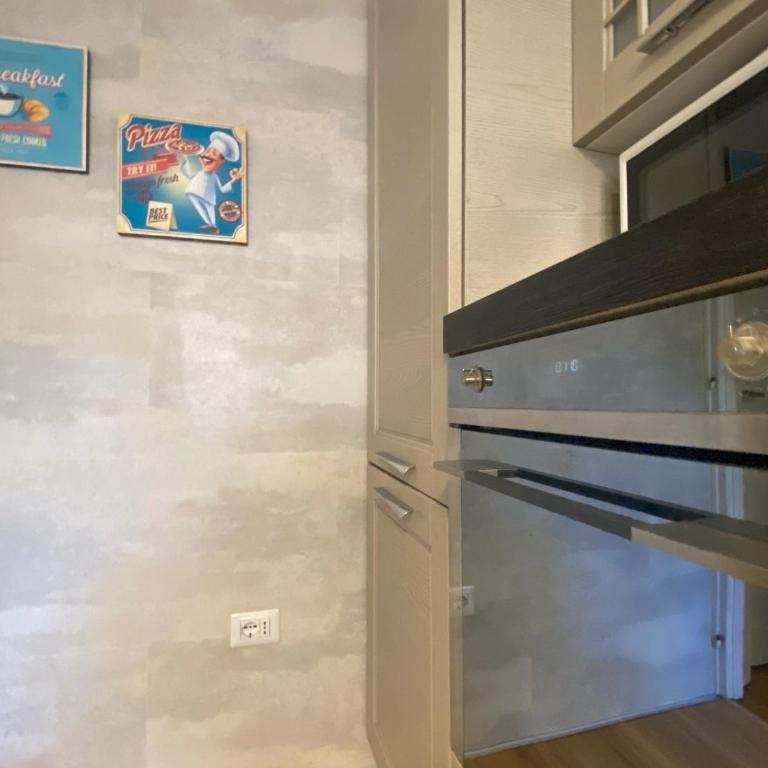 JHHIT - In the heart of Rome near the Colosseum - Appartamento con 2 Camere da Letto - 15