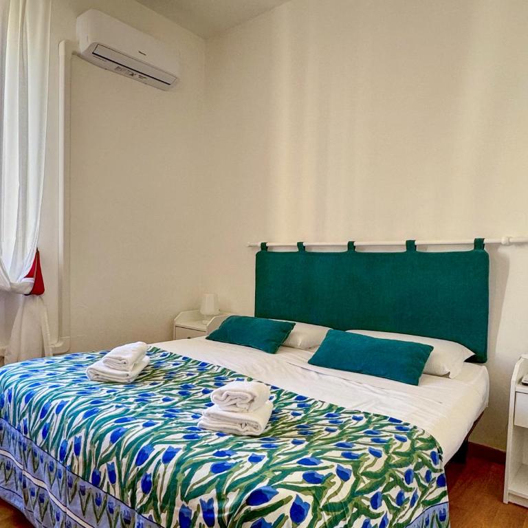 JHHIT - In the heart of Rome near the Colosseum - Appartamento con 2 Camere da Letto - 39