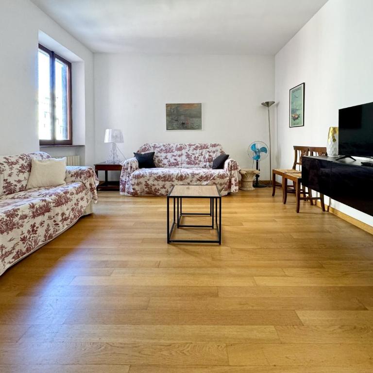 JHHIT - In the heart of Rome near the Colosseum - Appartamento con 2 Camere da Letto - 8