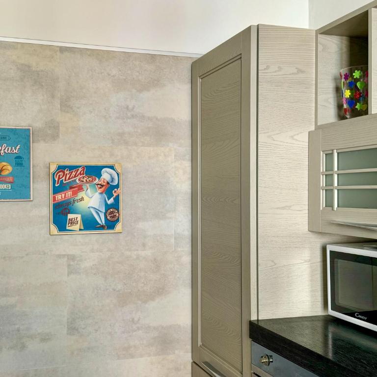 JHHIT - In the heart of Rome near the Colosseum - Appartamento con 2 Camere da Letto - 18