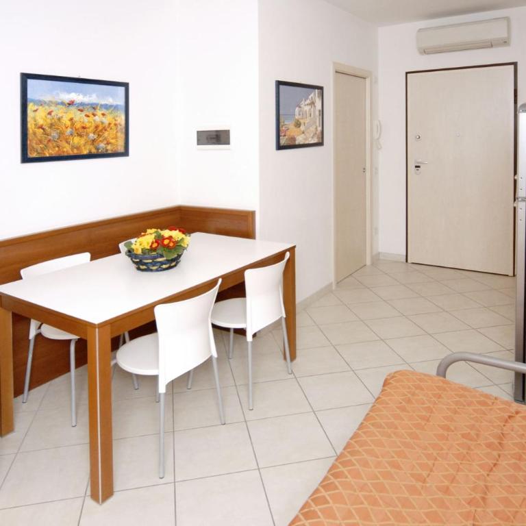 Beachfront escape one bedroom flat with ac - Apartment - 7