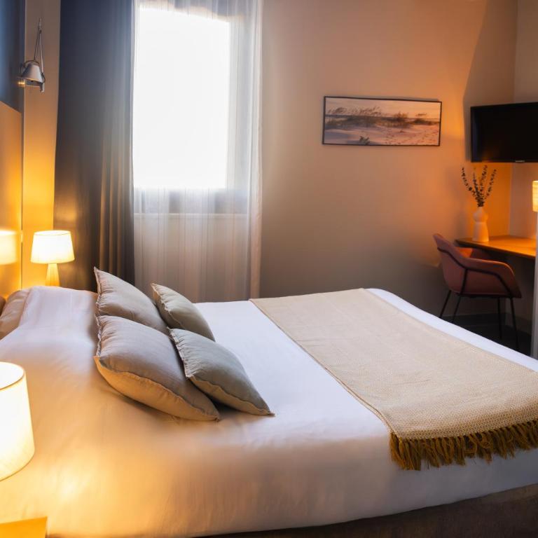 Hôtel les jardins du canal - piscine chauffée à 28 degrés - parking gratuit - garage - bornes électriques - accueil vélos et motos - kids friendly-solaire ecoresponsable - Chambre Double Standard - 3
