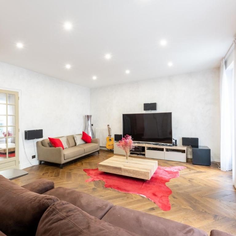 PARIS PASSY Spacieux 2 Chambres Balcon - Appartement 2 Chambres - 1
