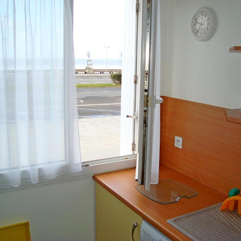 APPARTEMENT FACE MER T2 35 m2 pour 4 personnes proche tous commerces - Apartment mit 1 Schlafzimmer - 6