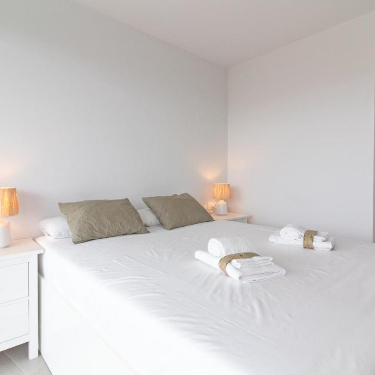 Global Vacacional, Apartamento con vistas al mar, 2 terrazas y piscina en Canet d'en Berenguer - Appartement 3 Chambres - 16