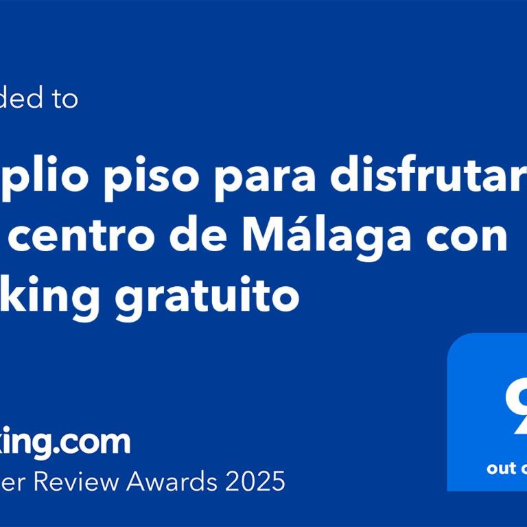 Amplio piso con 4 habitaciones para disfrutar de Málaga con parking gratuito - Apartment - 64