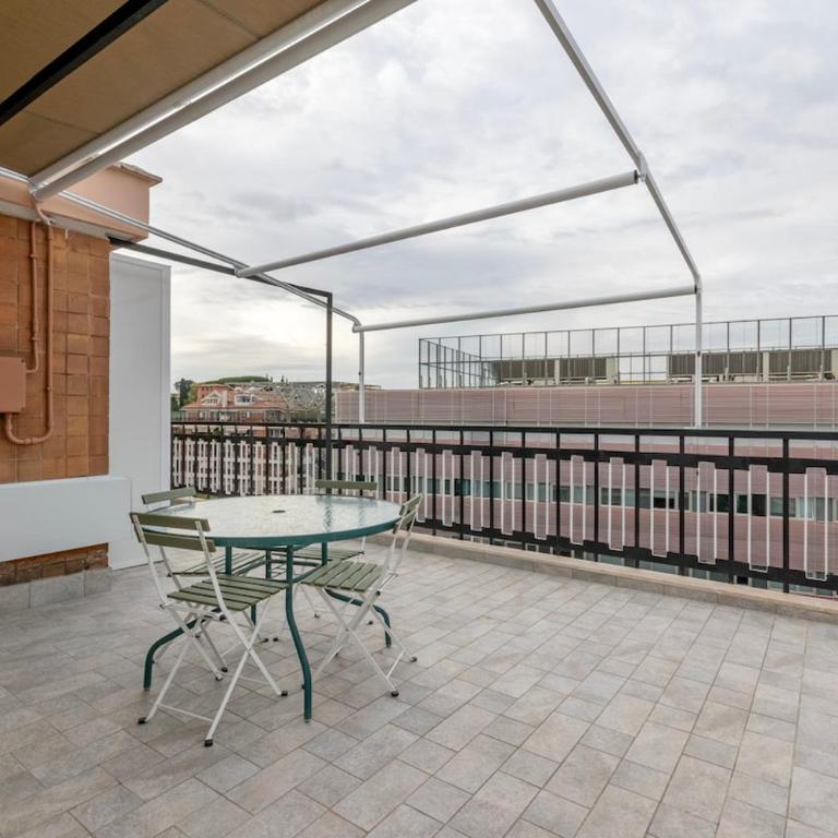 San Paolo - 10 min from Metro and 30 mq Terrace - Appartamento con 2 Camere da Letto - 5
