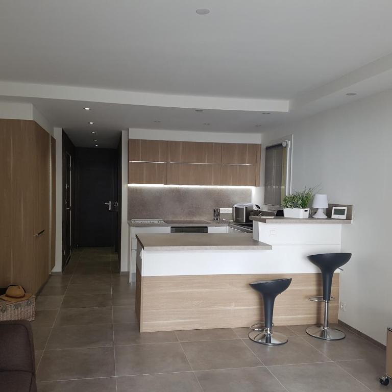 Appartement les pieds dans l'eau avec terrasse et jardin - Apartamento de 1 dormitorio - 3