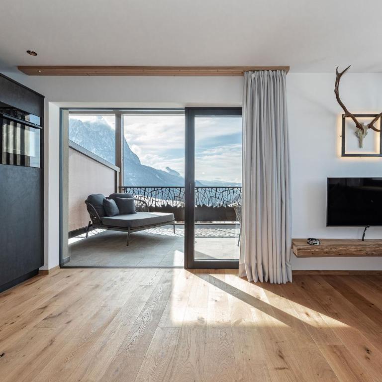 Krahof Dolomites - Urlaub auf dem Bauernhof - Apartment mit 2 Schlafzimmern und Bergblick - 2