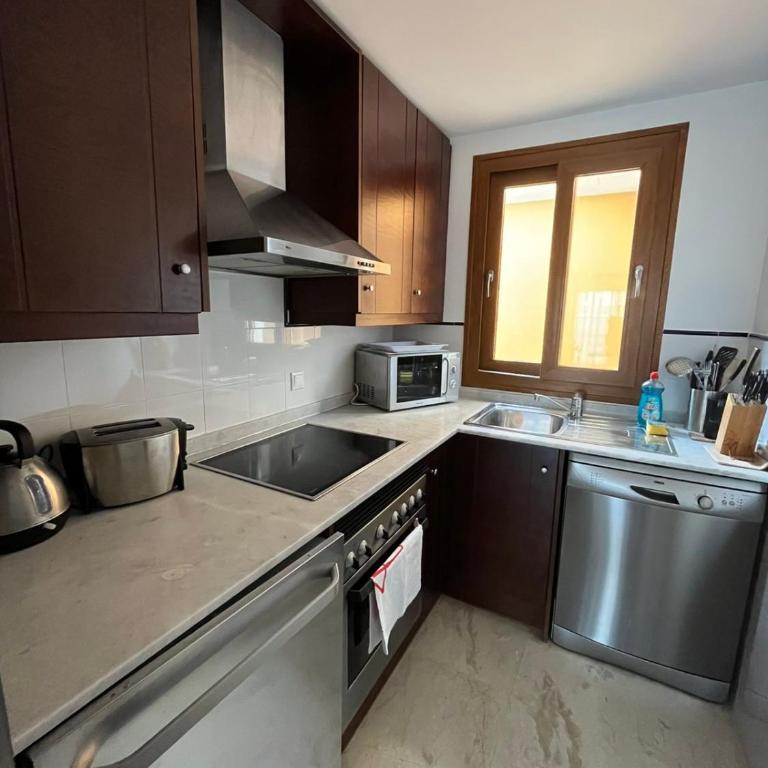 CC8 II by ZANIS - Two-Bedroom Apartment - 5