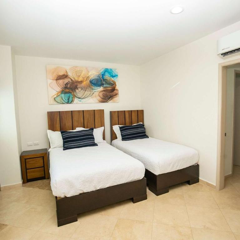 Elegant Condo at Playa Brujas with Ocean View - Apartment - 4