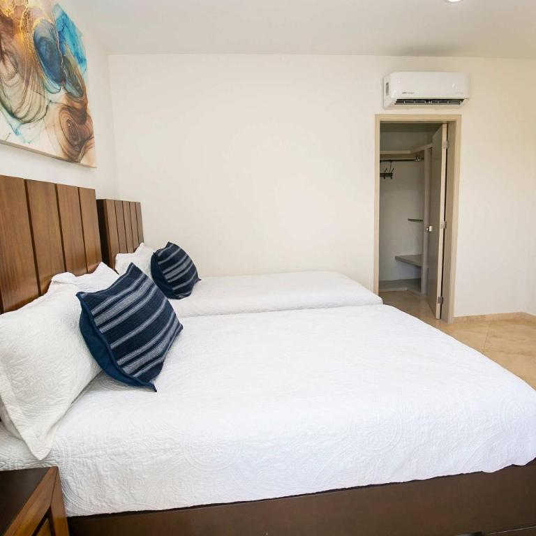 Elegant Condo at Playa Brujas with Ocean View - Apartment - 31