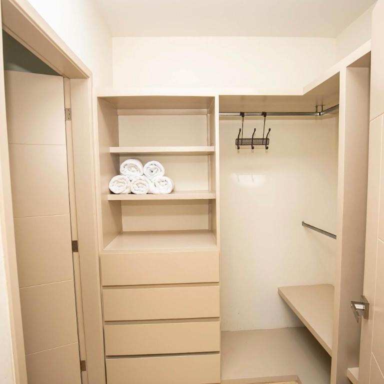 Elegant Condo at Playa Brujas with Ocean View - Apartment - 32