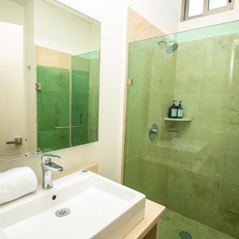 Elegant Condo at Playa Brujas with Ocean View - Apartment - 33
