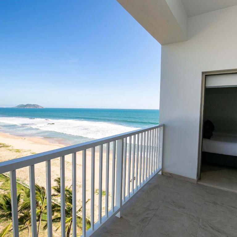 Elegant Condo at Playa Brujas with Ocean View - Apartment - 44