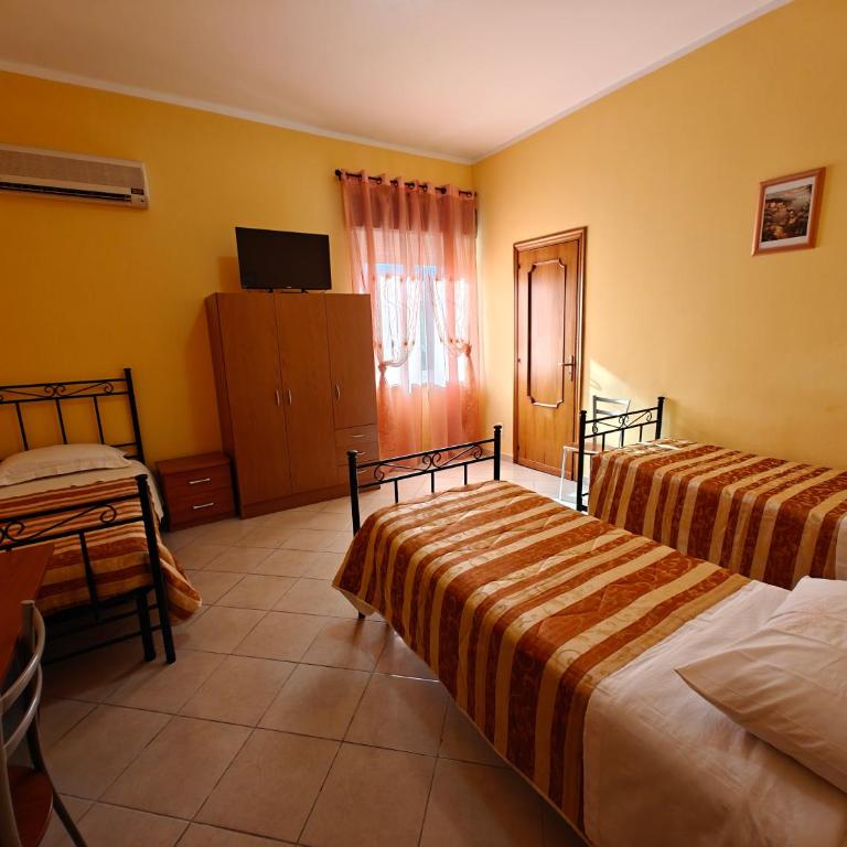 Al Cedir - Camera Tripla con Bagno Privato - 3