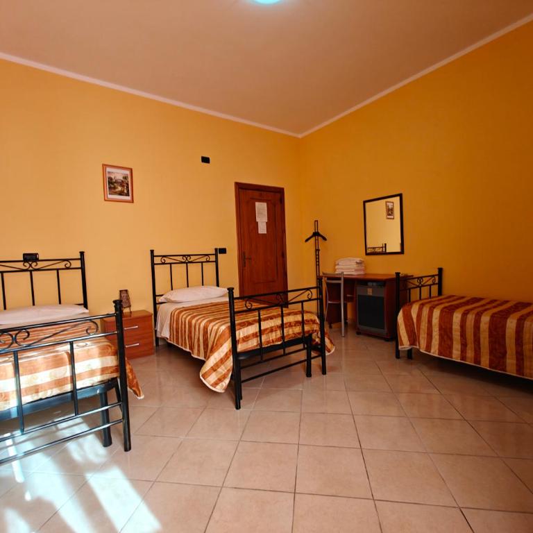 Al Cedir - Camera Tripla con Bagno Privato - 2