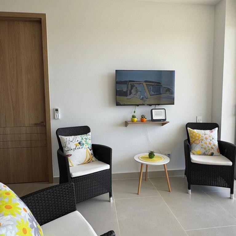 U-GO Baia Kristal: Modern Oasis in Cartagena - Deluxe Two-Bedroom Apartment with Garden View - 25
