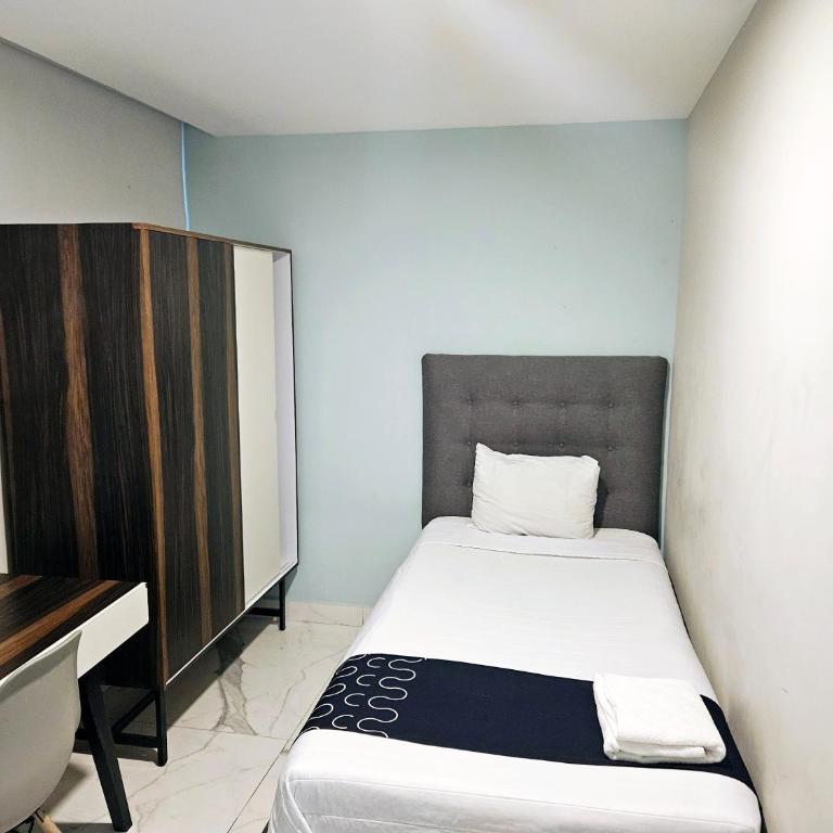 Singular Sócrates - Standard Single Room with Shared Bathroom - 9
