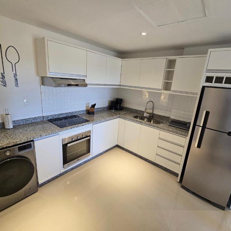 Confortable Departamento en Encarnación - Apartamento de 2 dormitorios con vistas al río - 2