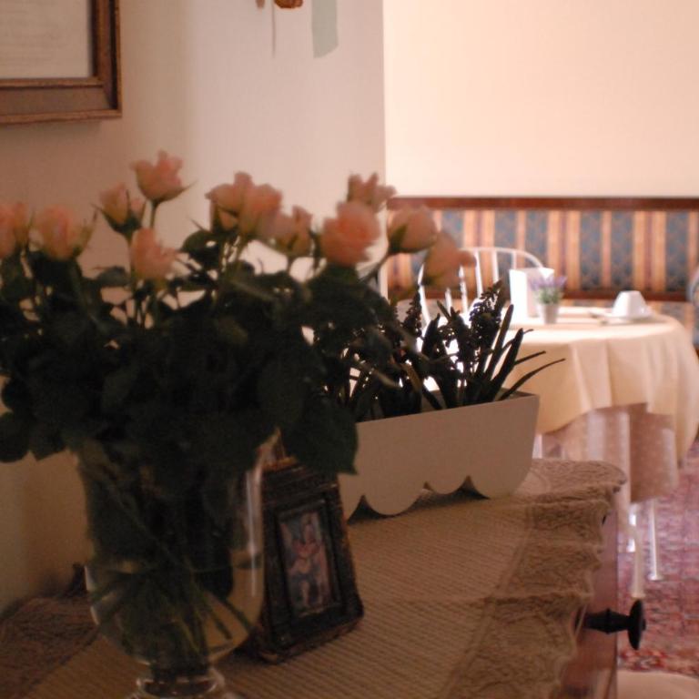 La Via Francigena B&B - Family Room with Balcony - 12