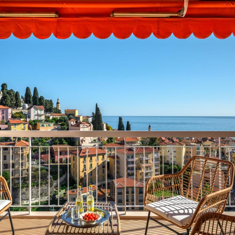 Les Orangers, Charmant studio avec coin nuit, incroyable vue sur la ville et la mer, parking - Apartment mit Meerblick - 9