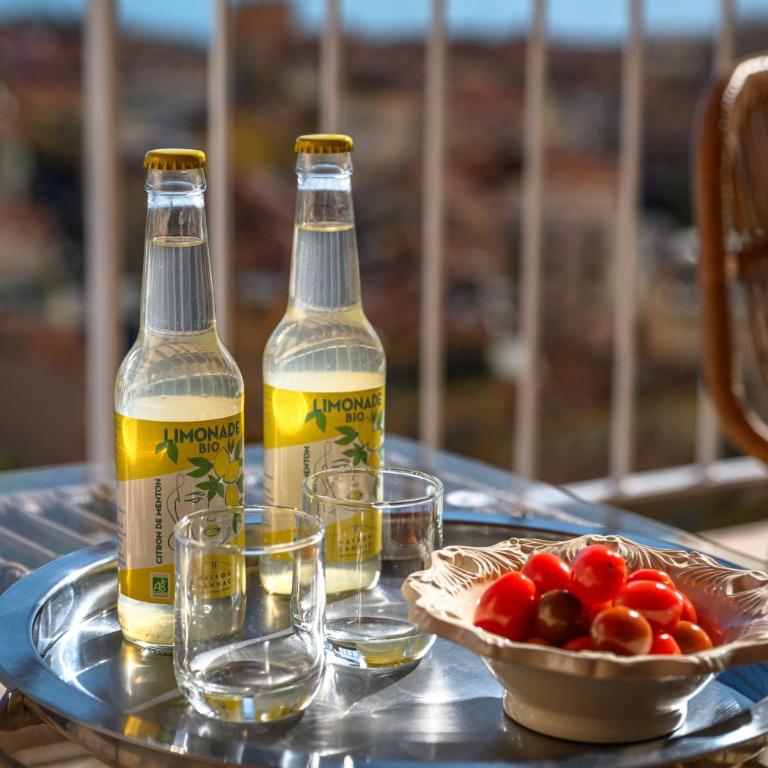Les Orangers, Charmant studio avec coin nuit, incroyable vue sur la ville et la mer, parking - Apartment mit Meerblick - 5