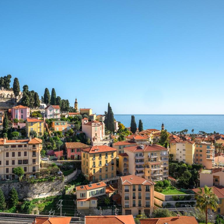Les Orangers, Charmant studio avec coin nuit, incroyable vue sur la ville et la mer, parking - Apartment mit Meerblick - 19