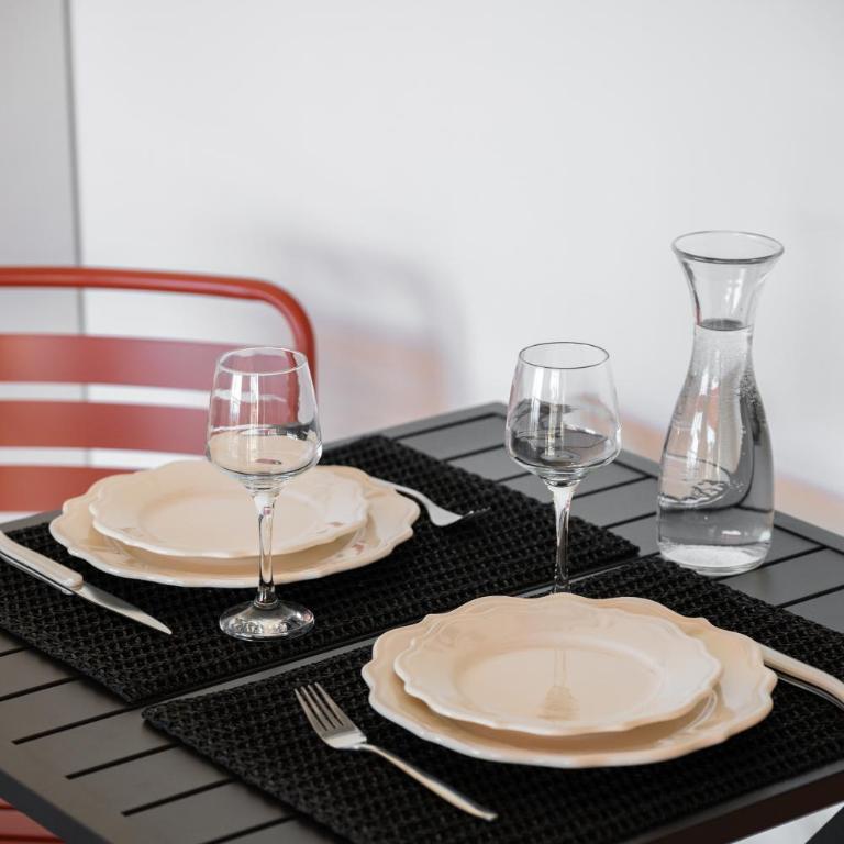 Les Orangers, Charmant studio avec coin nuit, incroyable vue sur la ville et la mer, parking - Apartment mit Meerblick - 25
