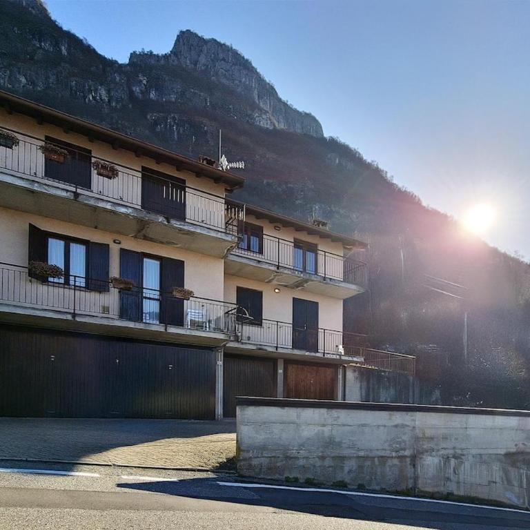 Lake Como View, Private Suite & free Parking - Appartement 1 Chambre - 16