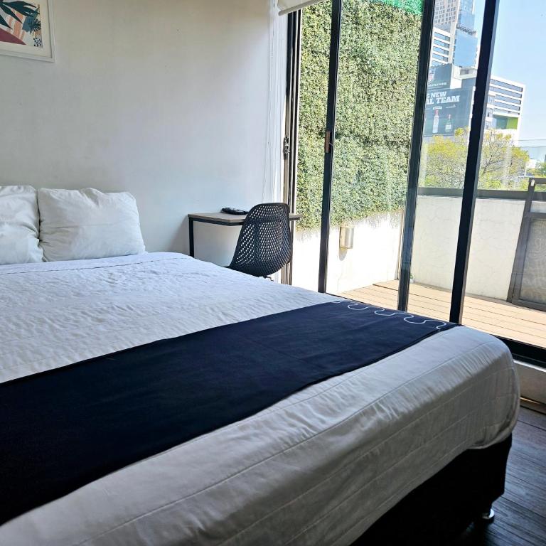 Singular Sócrates - Double Room with Private Bathroom - 11