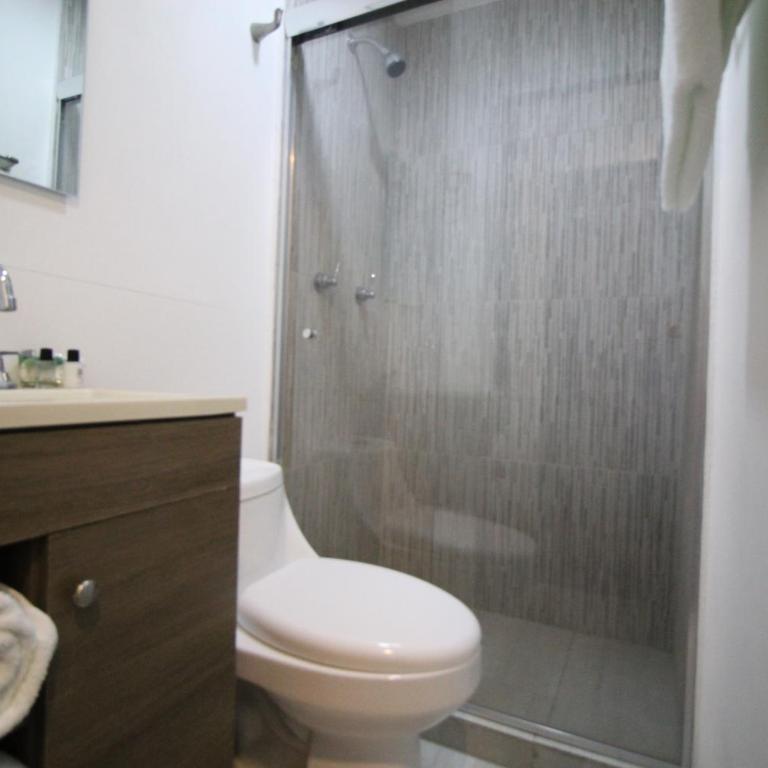 Singular Sócrates - Double Room with Private Bathroom - 16