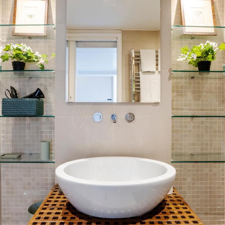 Your nest with wooden ceilings in Monti - Appartamento con 1 Camera da Letto - 6