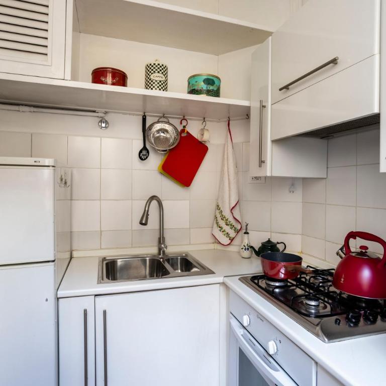 Your nest with wooden ceilings in Monti - Appartamento con 1 Camera da Letto - 12