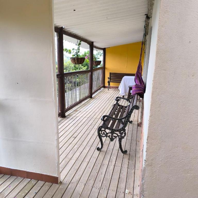 Montaña Sanadora - Habitación Compartida Mixta - 4 camas - 20