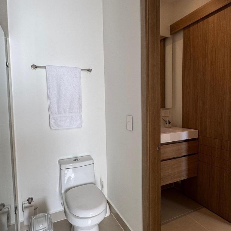 U-GO Baia Kristal: Modern Oasis in Cartagena - Deluxe Two-Bedroom Apartment with Garden View - 40