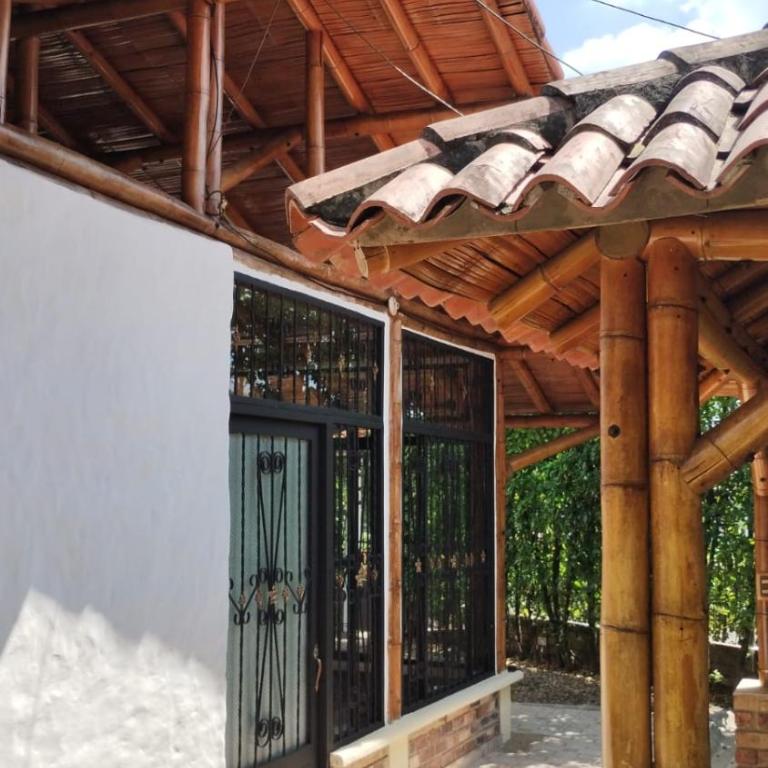 Cabaña Familiar El Refugio Tauramena - Three-Bedroom House - 18