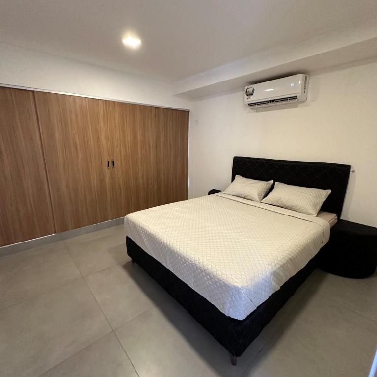 Loft Moderno con Piscina Privada en Encarnación - Villa de 2 dormitorios - 6