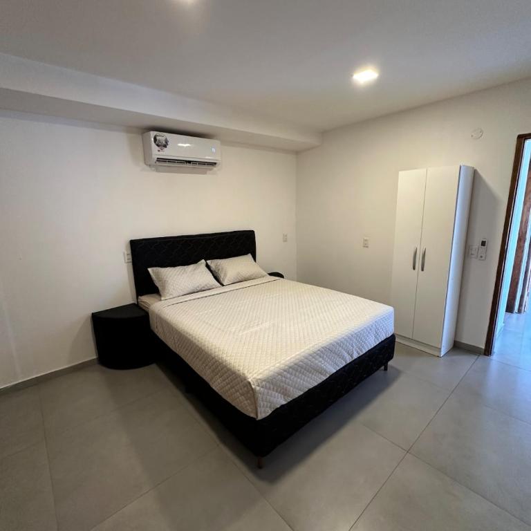 Loft Moderno con Piscina Privada en Encarnación - Villa de 2 dormitorios - 20