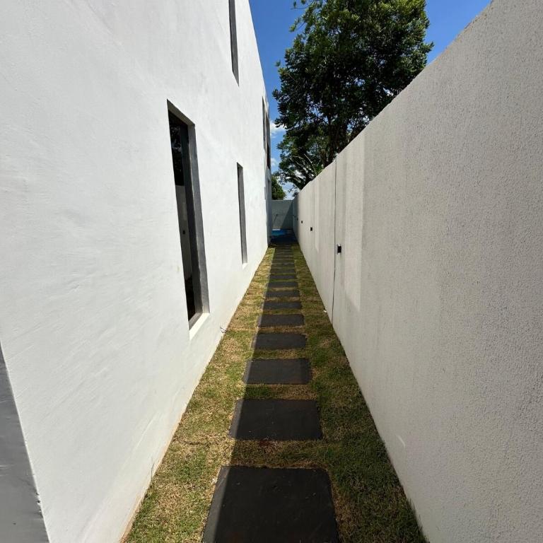 Loft Moderno con Piscina Privada en Encarnación - Villa de 2 dormitorios - 25