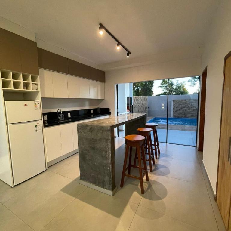 Loft Moderno con Piscina Privada en Encarnación - Villa de 2 dormitorios - 32
