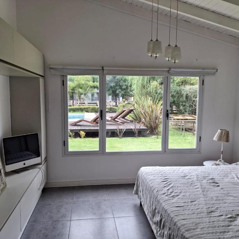 Casa linda con pileta y parque - Casa de 2 dormitorios - 5