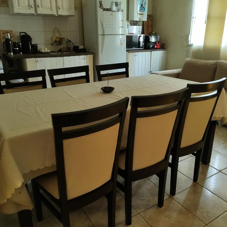 Casa particular con estacionamiento compartido - Casa de 2 dormitorios - 10