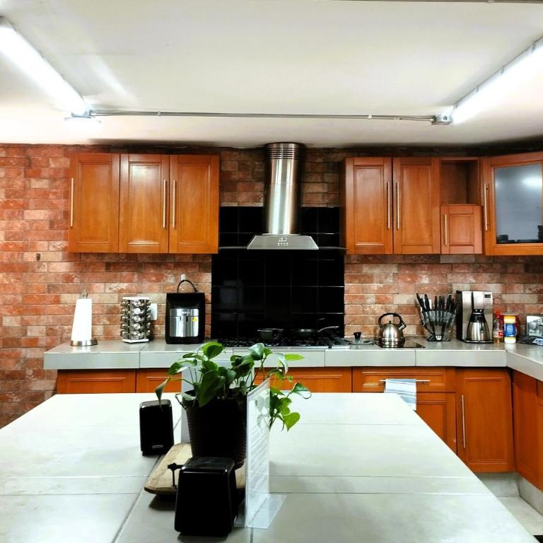 R10 DOUBLE STUDIO at ITESM CEM Full Services, Shared-Kitchen, Fridge ,Laundry, Smart TV, Parking, Balcony - Habitación Doble con baño privado - 11