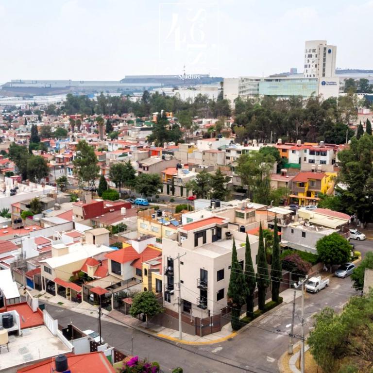 Casona 46 STUDIOS ITESM CEM Estudiantes Empresas Ejecutivos Familias Factura 10min Izcalli-15min Esmeralda-20min Sátelite-25min AIFA - Double Room - 15