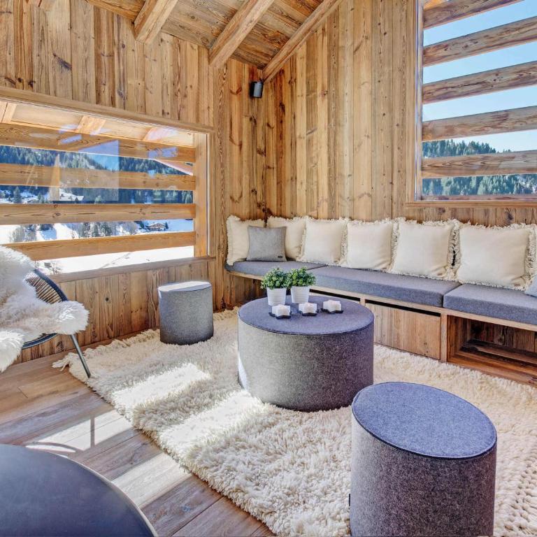 Chalet 5★, 15 pers, piscine intérieure, vue montagnes, 7 ch, terrasse, animaux acceptés - FR-1-304-299 - Chalet - 4