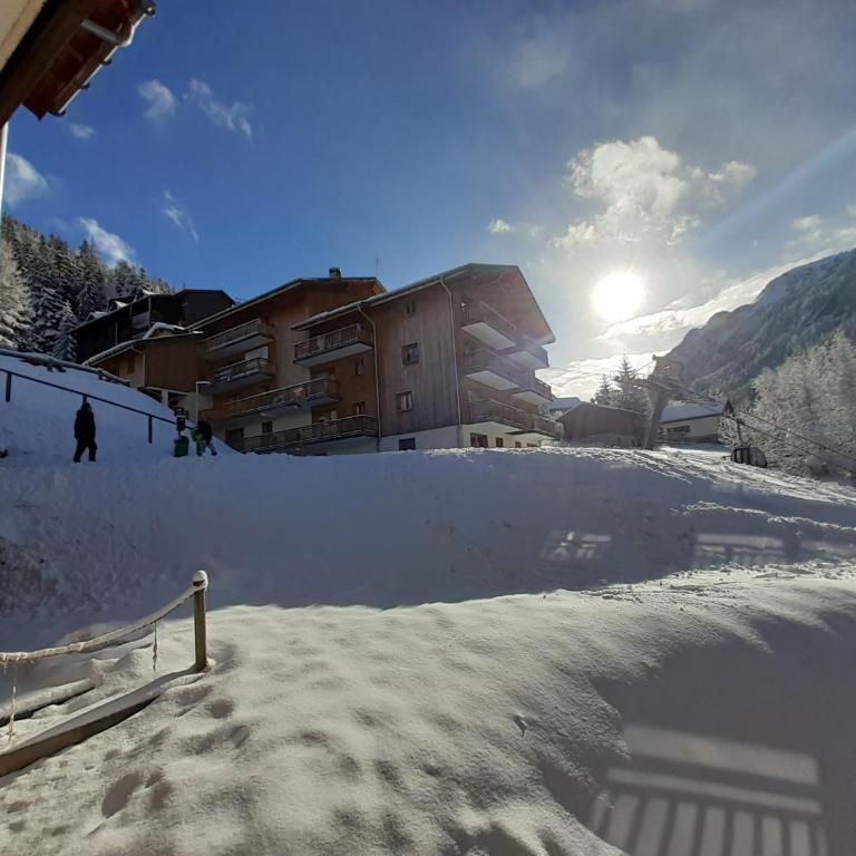Studio cabine 4 pers à Valfréjus, proche télécabine - FR-1-561-138 - Estudio - 9