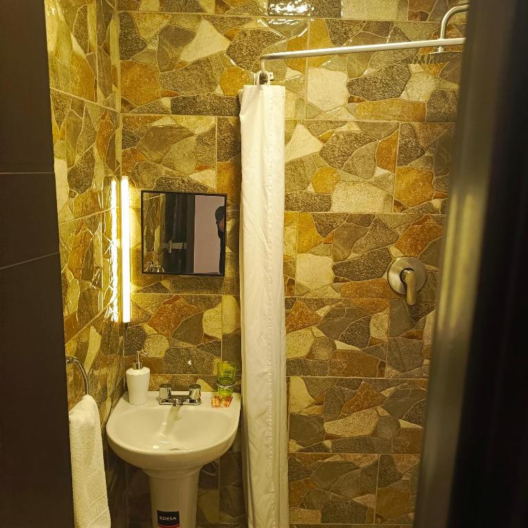 El Renacimiento - La Rueda - Habitación Doble con cama supletoria - 10